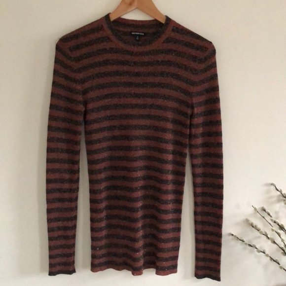 🌸 Metallic Long Sleeve Tunic 🌸 - Picture 2 of 3